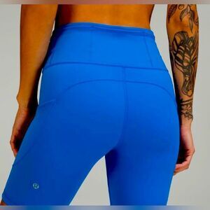lululemon athletica Women's Vibrant Blue biker shorts; Size 4; inseam 9